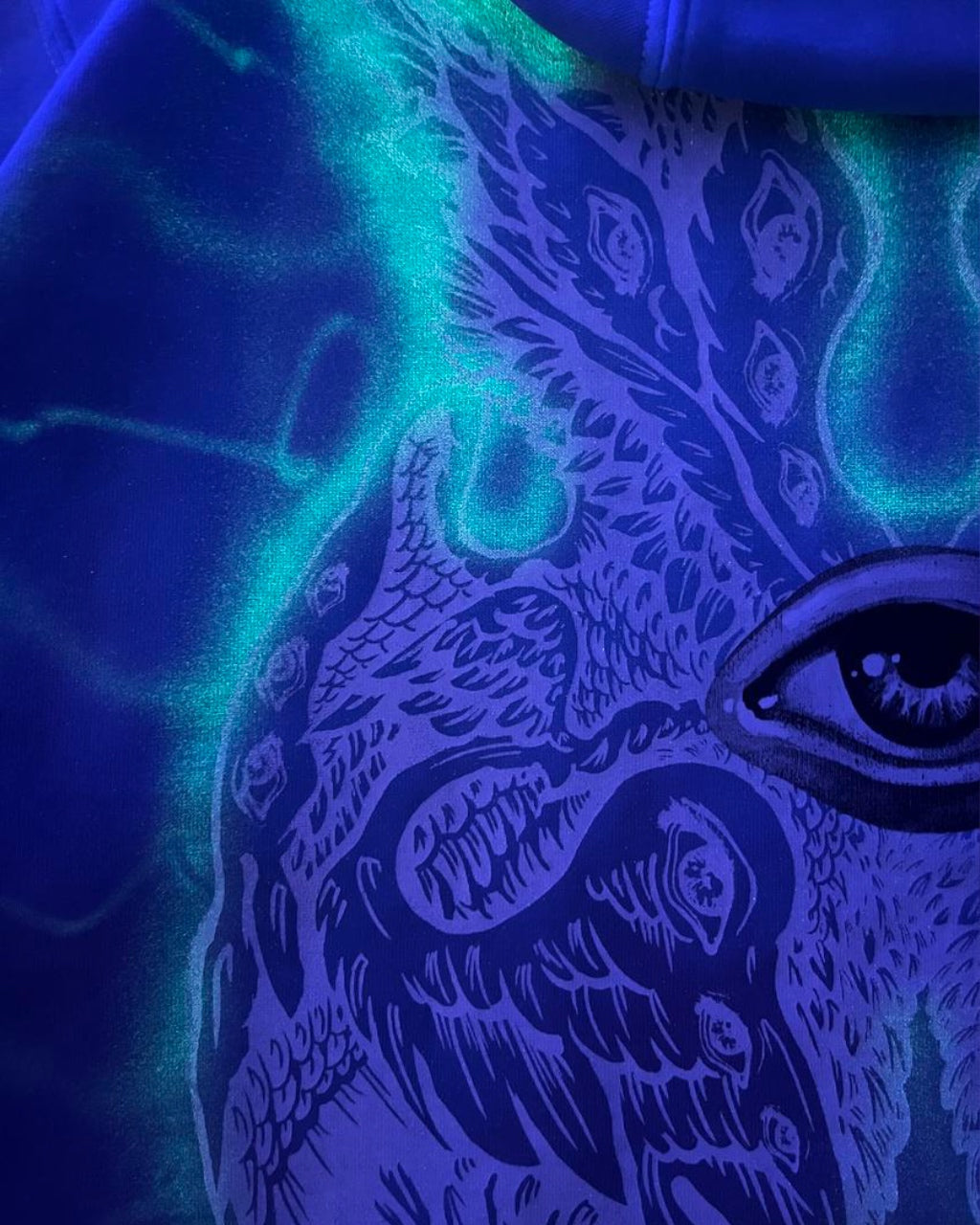 🪼 Hidden Glow — UV-Reactive Artwork (Experimental Upgrade)