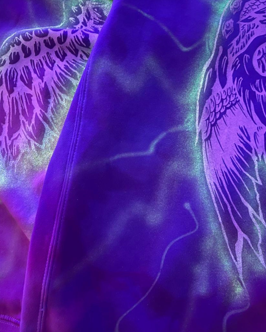 🪼 Hidden Glow — UV-Reactive Artwork (Experimental Upgrade)