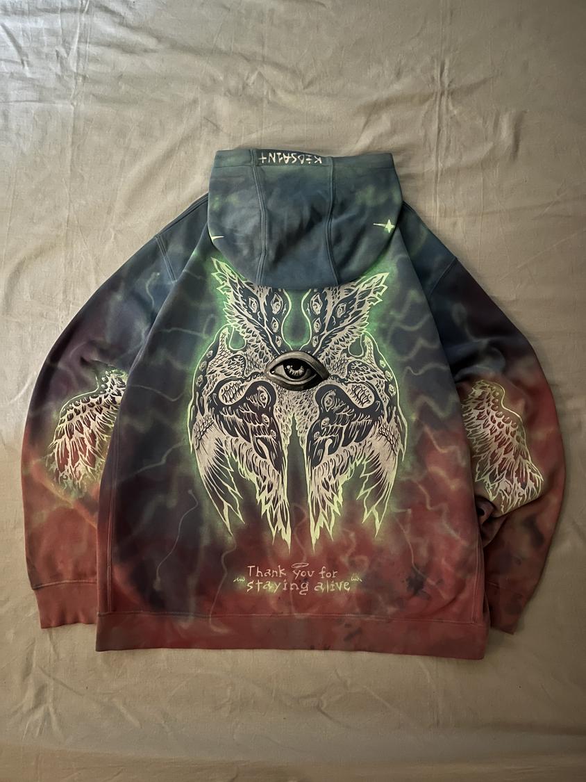 🪼 Hidden Glow — UV-Reactive Artwork (Experimental Upgrade)