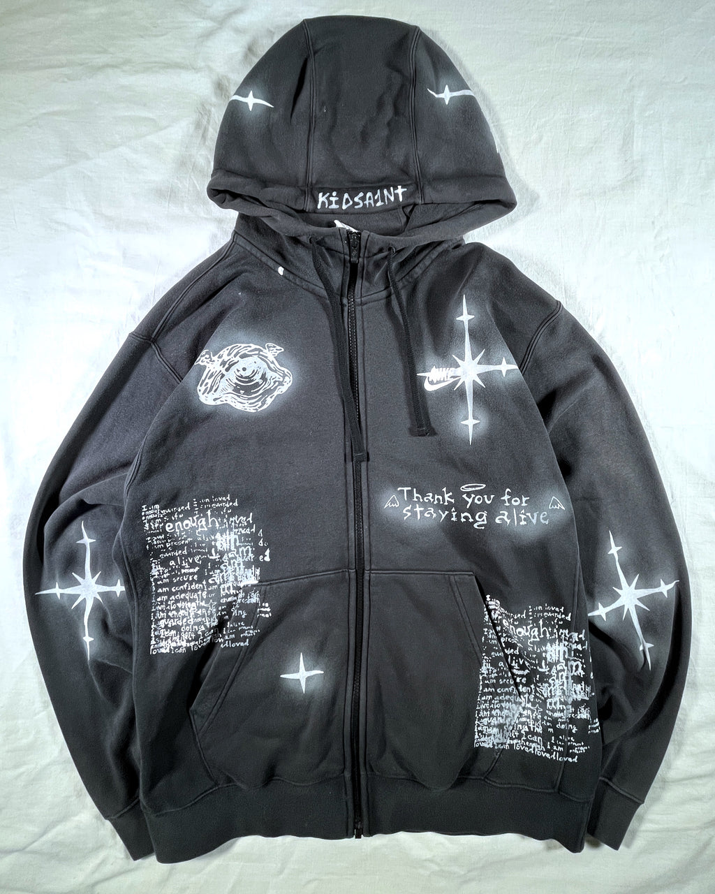 I am allowed to be seen as I really am (oversized M)